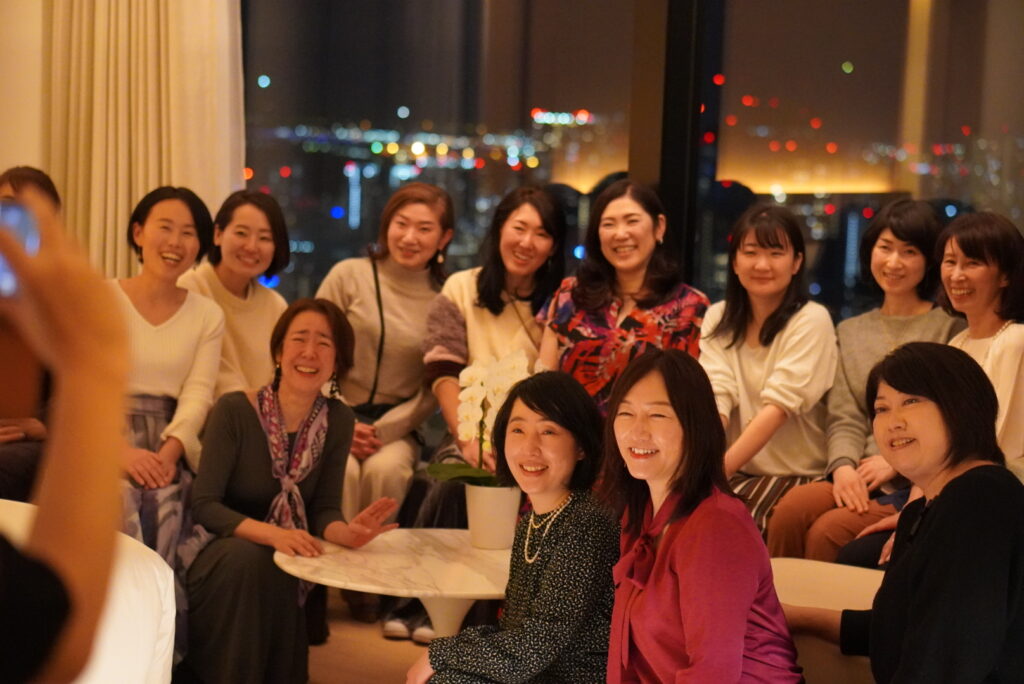 【女性の働き方研究所】３０～６０代の女性３００人の意識調査実施。コロナ禍の影響から資格取得や学びへの意識、経済力アップへの関心が高い